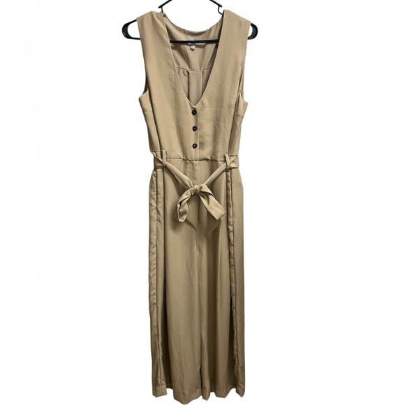 H&M Tan V-Neck Belted Button-up Wide Leg Jumpsuit SZ M - Picture 2 of 4